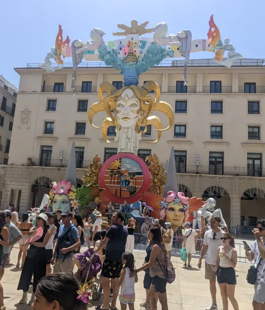 Hoguera oficial Ayuntamiento Alicante
